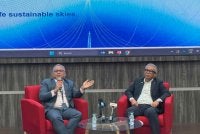 Zainud Abidin (kanan) ketika sesi soal jawab program Literasi CAAM-Media pada Selasa