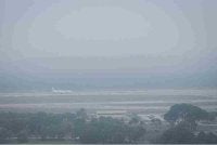 Keadaan jerebu menyelubungi Lapangan Terbang Antarabangsa Kuala Lumpur (KLIA) di Sepang, pada Selasa. Foto: Bernama