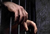 Dua penghantar barang dihukum penjara 30 tahun dan 12 sebatan, selepas didapati bersalah mengedar dadah jenis kanabis seberat 139 kilogram (kg), empat tahun lepas. Gambar hiasan