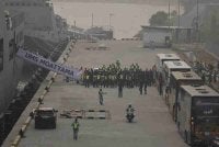 Seramai 1,476 warga Myanmar dihantar pada Selasa. Foto: Facebook Anwar Ibrahim
