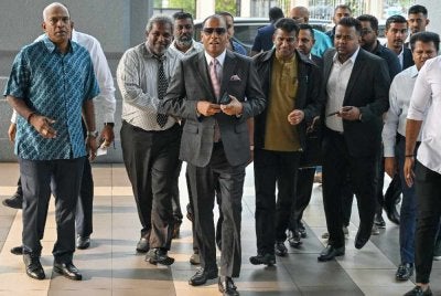 Saravanan hadir ke Mahkamah Sesyen Kuala Lumpur pasa Selasa bagi sebutan kes rasuah yang dihadapinya berhubung kelulusan bagi permohonan 1,000 kuota pekerja asing, empat tahun lalu. - Bernama