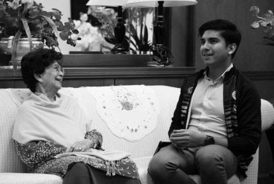 Syed Saddiq menggambarkan Allahyarham sebagai seorang wanita yang sepanjang hayatnya sentiasa berusaha membuatkan insan di sekeliling berasa dihargai, disayangi dan istimewa.