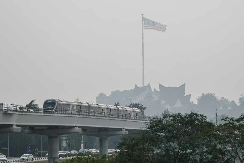 Shah Alam mencatatkan bacaan IPU pada tahap tidak sihat iaitu sebanyak 17O pada pagi Rabu. Foto Bernama