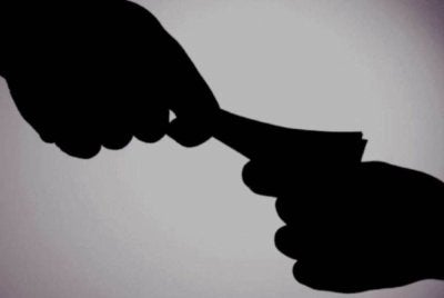 Anggota polis itu didakwa atas empat tuduhan menerima suapan keseluruhan bernilai RM2,400. Foto hiasan