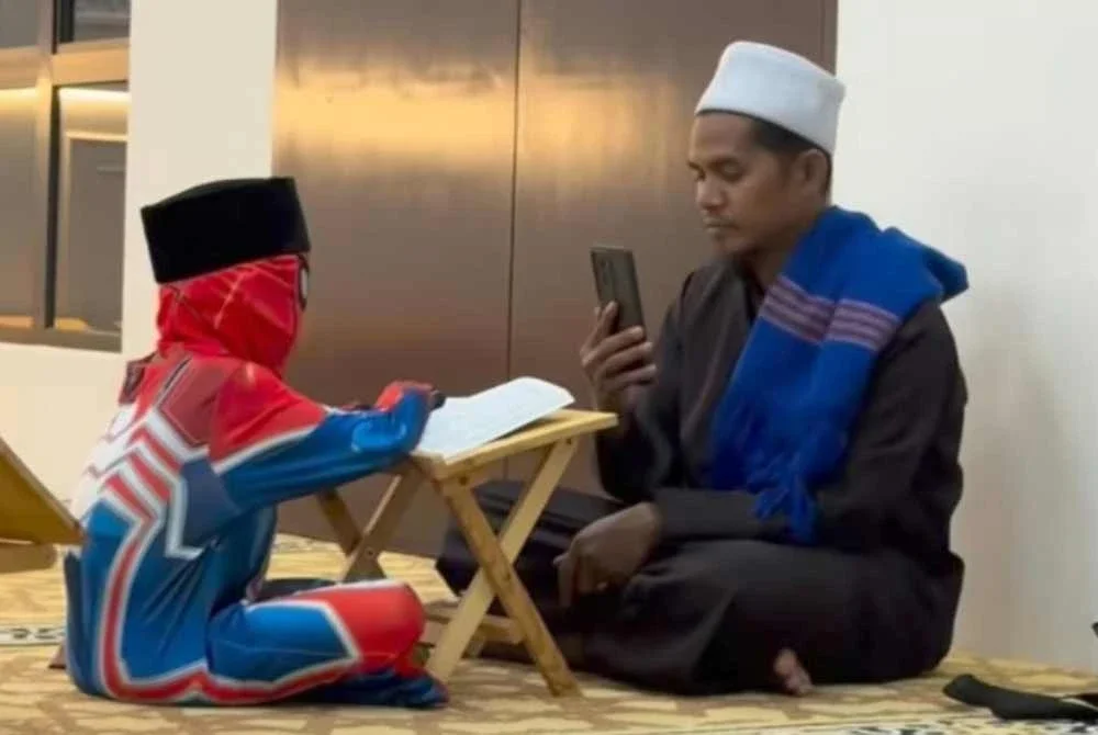 Gelagat Kael mencuri perhatian ramai selepas videonya mengaji dengan memakai kostum lengkap Spiderman dikongsikan di media sosial.