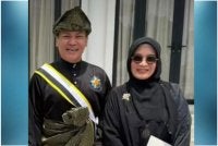 Penyanyi, Ameng Spring atau nama sebenarnya Wan Aminuddin Wan Ismail kini bergelar Datuk selepas menjadi salah seorang penerima bagi Darjah Indera Mahkota Pahang (DIMP) yang membawa gelaran Datuk. Foto tular 