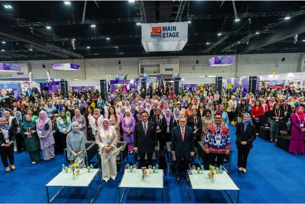 Forum WiEX 2026 menghimpunkan lebih 300 peserta untuk perkongsian pengetahuan yang boleh dilaksanakan menerusi tema Thriving through Uncertainty: Adapt, Compete and Grow