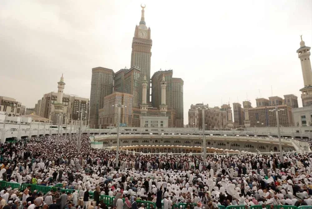 Individu itu diberkas kerana mengganggu orang awam dan sengaja mencetuskan panik kepada jemaah umrah. Foto hiasan/AFP
