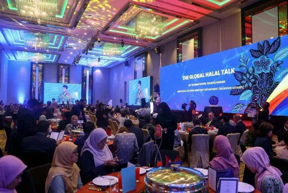 DELEGASI mewakili 101 badan pensijilan halal dari 51 buah negara mendengar ucapan pada Malam GHaS 2026. 