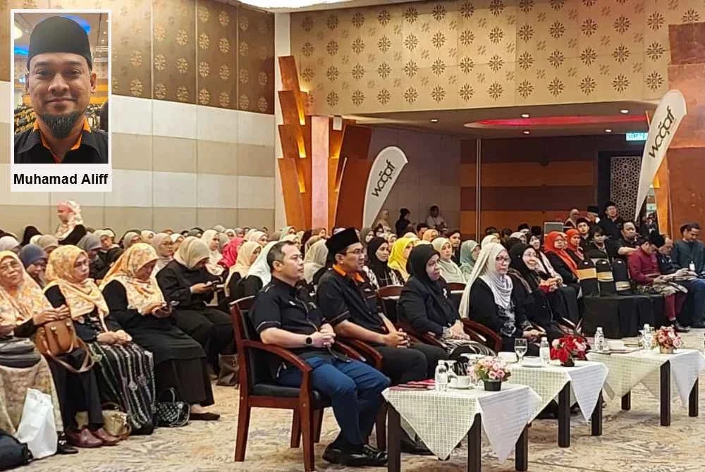 Firdaus (dua dari kanan) hadir pada program Felda Women #QuranHour 2026 anjuran Felda dan Waqaf Felda dengan kerjasama WUIF di Menara Felda hari ini.