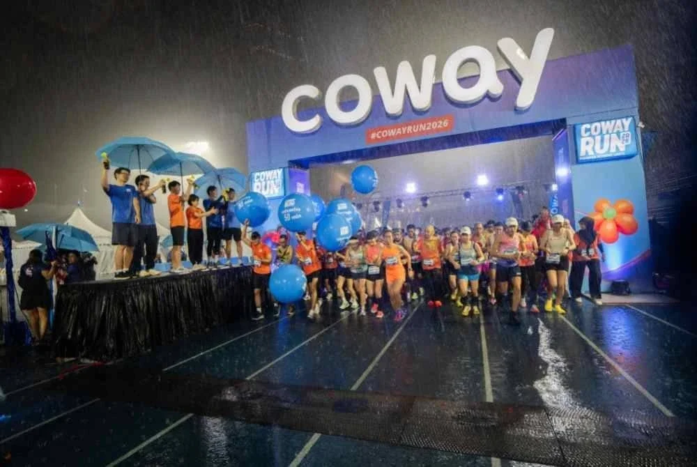 Barisan pengurusan Coway Malaysia secara rasmi menyempurnakan pelepasan peserta bagi Kategori Larian 10km di Coway Run 2026, menandakan bermulanya larian yang meraikan semangat mara menerusi tema 