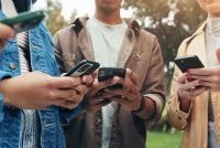 Lihat saja gaya generasi muda berbahasa dalam media sosial, ada saja perkataan yang membawa maksud tidak berapa elok serta gelaran tidak sepatutnya tanpa segan silu. Foto hiasan 