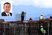 Kenaikan gaji minimum baharu sememangnya memberikan kelegaan kepada pekerja baharu terutama lepasan SPM dan lepasan institusi pendidikan lain bagi membantu mereka menanggung kos sara hidup semakin meningkat. Gambar kecil: Mustazar