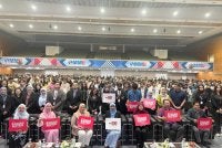 Nurhayati (duduk, tengah) bersama peserta serta tetamu jemputan pada Hari Integriti dan Kepimpinan 2026.