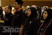Hisyam (dua dari kiri) ketika program Women #QuranHour 2026 'Wanita Felda Bingkas' di Menara Felda pada Jumaat.