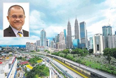Empat faktor akan menentukan saiz sebenar Belanjawan 2027 iaitu harga minyak dan hasil Petronas, hasil cukai baharu, keberkesanan subsidi bersasar serta keadaan ekonomi global. Foto hiasan (Gambar kecil: Aimi Zulhazmi)