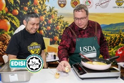 DAVID H Gamble Jr (kanan) percaya kejayaan bersama mampu dicapai dengan kerjasama Amerika Syarikat dan Malaysia. 