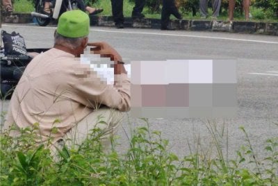 Perjalanan tiga beradik ke sekolah berakhir tragedi apabila dua daripada mereka maut kemalangan. 