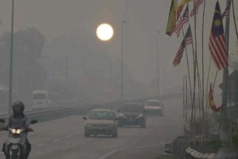 Empat kawasan merekodkan bacaan Indeks Pencemar Udara (IPU) pada tahap tidak sihat setakat jam 9 pagi ini. Foto hiasan
