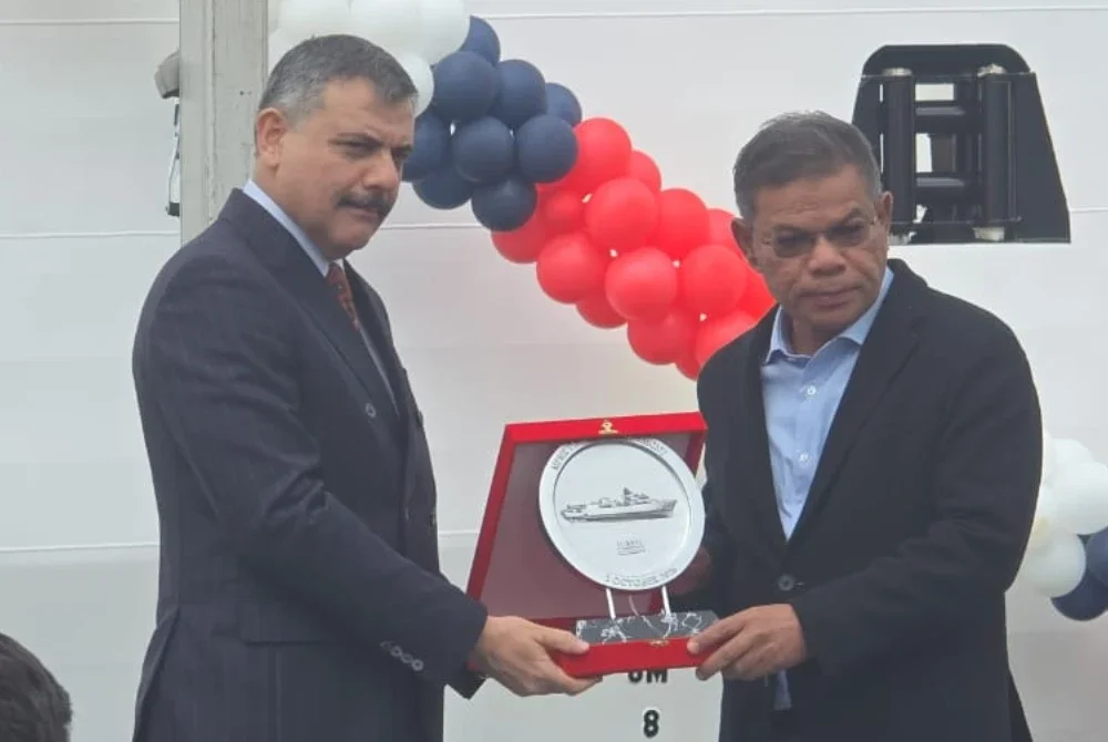 Pelancaran MPMS 1 di Desan Shipyard, Türkiye pada Jumaat disempurnakan Menteri Dalam Negeri Malaysia, Datuk Seri Saifuddin Nasution Ismail bersama Menteri Dalam Negeri Türkiye, Mustafa Çiftçi dan Menteri Industri dan Teknologi Türkiye, Mehmet Fatih Kacır.