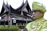 Sudah lima bulan krisis adat di Negeri Sembilan (NS) namun tidak ada tanda-tanda akan berakhir.
