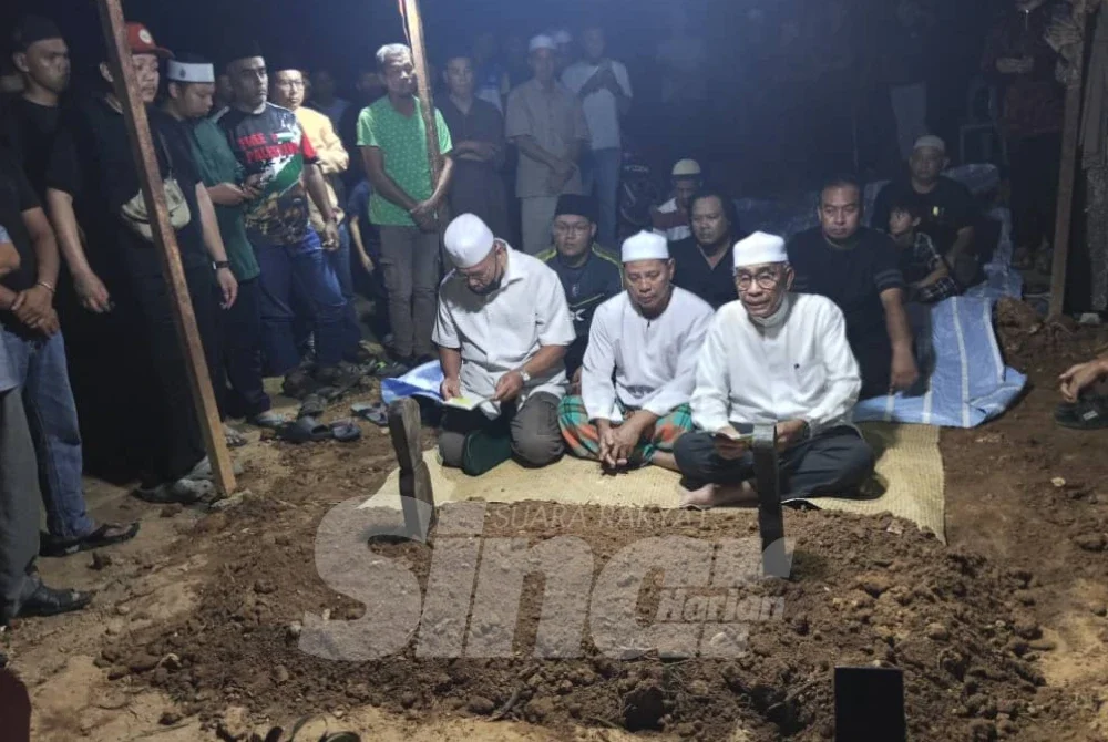 Jenazah Irene Sofiya selamat dikebumikan di Tanah Perkuburan Islam Kampung Parit Arshad di Yong peng jam 7.50 malam pada Ahad.