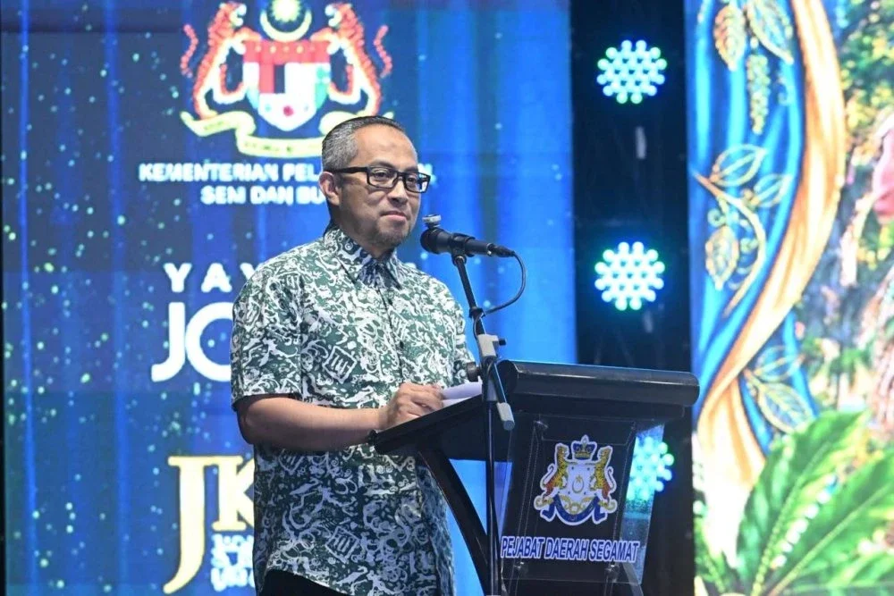 MOHD AMRAN BIN MOHD HARIS