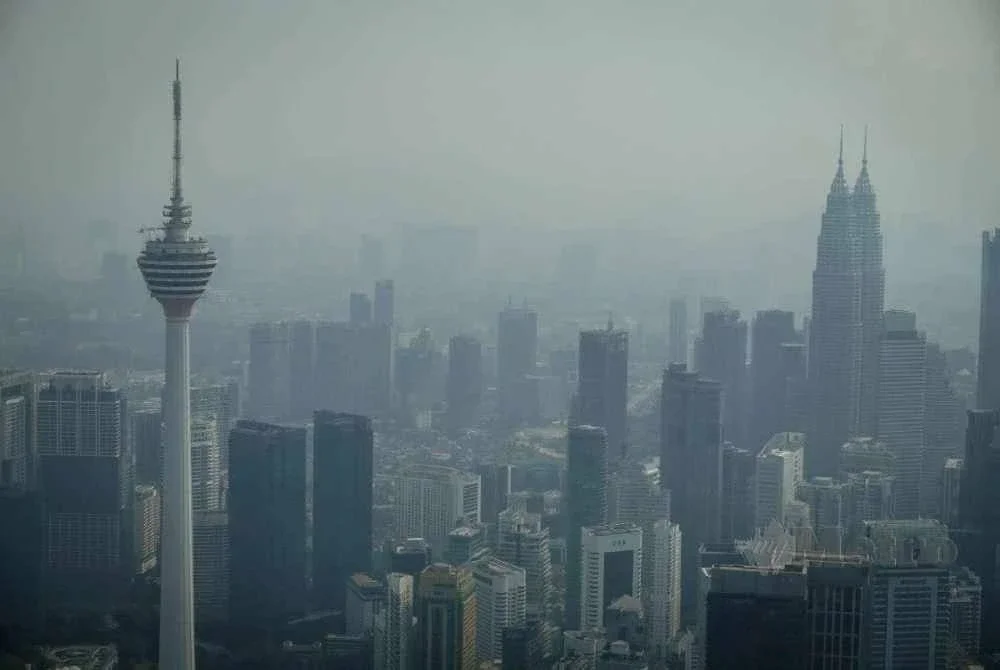 Kuala Lumpur antara kawasan yang mencatat bacaan IPU tidak sihat setakat jam 4 petang pada Isnin.