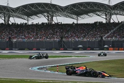 Kejayaan menganjurkan GP Bahrain di Sepang membuktikan kekuatan kerjasama Malaysia dan Bahrain merealisasikan acara sukan permotoran bertaraf dunia. Foto: AFP