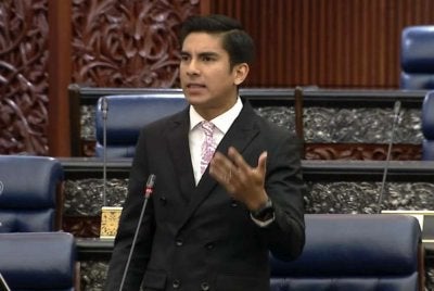 Syed Saddiq ketika berbahas pada sesi penerangan Pengurusan Pelarian di Malaysia di Dewan Rakyat pada Isnin.