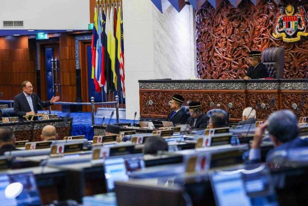 Pembentangan Belanjawan 2027 yang bakal dibentang oleh Anwar di Dewan Rakyat, Jumaat ini, diawalkan kepada jam 3.30 petang. Foto: Bernama