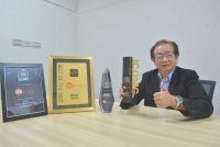 Pengalaman syarikat dalam mengedarkan produk kesihatan dan kecantikan memberi pemahaman lebih dekat terhadap keperluan pengguna, ahli farmasi, profesional penjagaan kesihatan serta peruncit.
