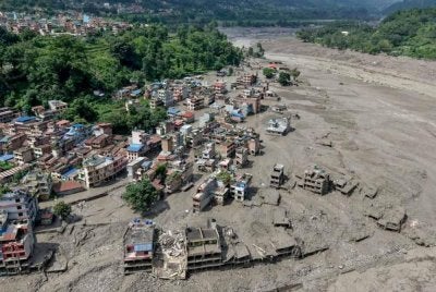 Nepal memutuskan untuk menghentikan fasa mencari dan menyelamat yang dilancarkan susulan banjir dahsyat di sungai Bhotekoshi dan Trishuli pada 26 Ogos lalu.