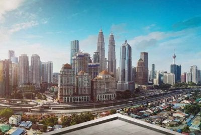 Ahmed Razman menjelaskan, pendekatan Belanjawan 2027 dilihat lebih memberi tumpuan kepada kebajikan rakyat, namun pada masa sama tidak melupakan usaha menarik minat pelabur untuk terus melabur di Malaysia. Foto hiasan