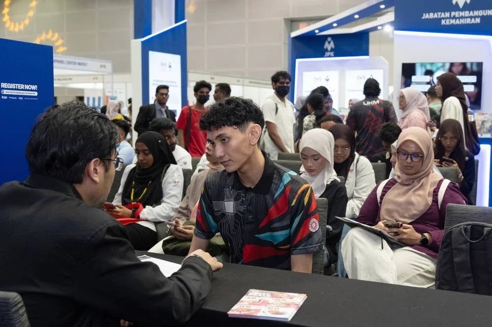 Peserta juga mendapatkan semakan resume profesional dan khidmat kaunseling kerjaya sepanjang program tersebut berlangsung. 