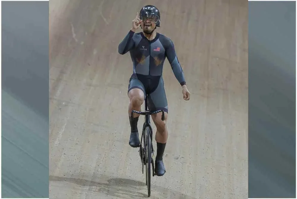 Azizulhasni mengungguli acara keirin untuk meraih emas Sukan Asia Aichi-Nagoya 2026 baru-baru ini. Foto : FB Azizulhasni Awang.