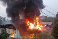 Sebuah rumah jenis kekal berukuran kira-kira 40 x 60 kaki persegi yang didiami warga emas musnah dalam kebakaran - Foto: JBPM Pahang