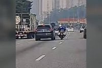 Video memaparkan anggota polis trafik mengarahkan sebuah kenderaan supaya tidak mengekori konvoi yang diiringi pihak polis tular di media sosial.