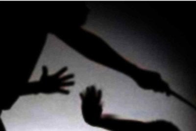 Kes disiasat mengikut Seksyen 326 Kanun Keseksaan kerana dengan sengaja menyebabkan kecederaan parah menggunakan senjata berbahaya. - Gambar hiasan 
