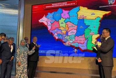 Ramlan ketika mengumumkan hari penting PRN Melaka pada sidang media diadakan di sebuah hotel pada Rabu. 