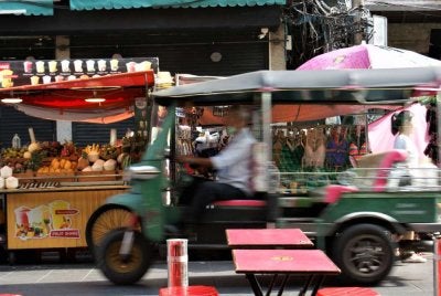 Thailand mencadangkan bayaran 450 Baht (kira-kira RM54.56) bagi pelancong asing yang memasuki negara itu melalui udara.