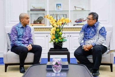 Onn Hafiz mengadakan pertemuan dengan Konsul Jeneral Republik Indonesia di Johor Bahru, Sigit Suryantoro Widiyanto, bagi membincangkan situasi jerebu yang memburuk di Johor