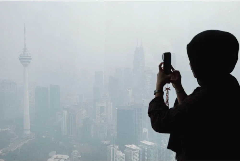 Malaysia perlu mempercepat kajian undang-undang jerebu rentas sempadan.