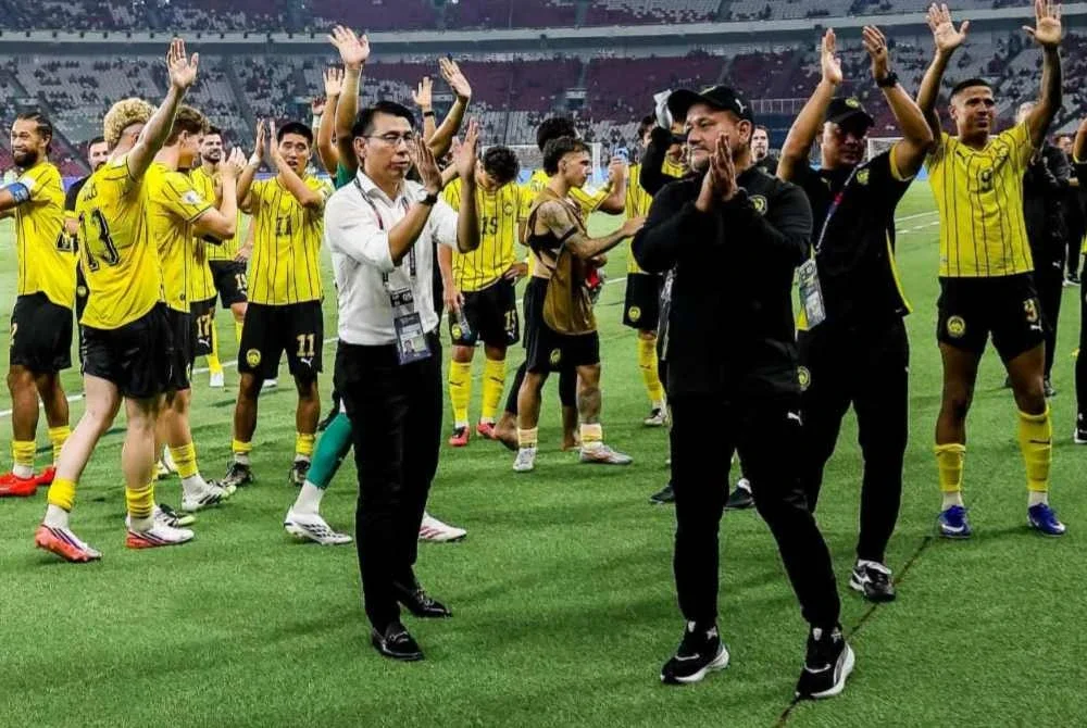 Harimau Malaya naik tiga anak tangga Harimau Malaya naik tiga anak tangga