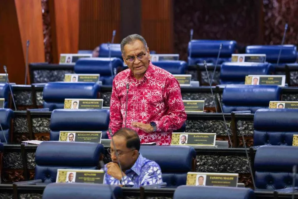 Dr Dzulkefly ketika sesi Pertanyaan-Pertanyaan Bagi Jawab Lisan sempena Mesyuarat Ketiga, Penggal Kelima, Parlimen ke-15 di Bangunan Parlimen hari ini. Foto: Bernama