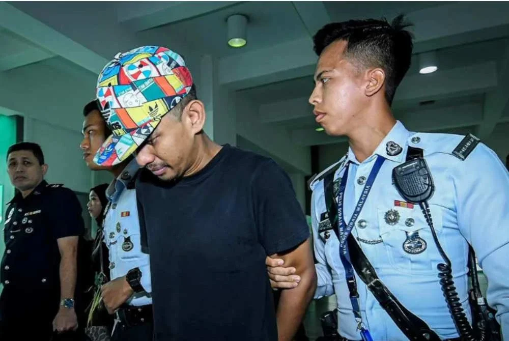 Muhamad Syafiq mengaku tidak bersalah atas tiga pertuduhan termasuk menyebabkan kematian seorang penuntut IPTS warga Maldives dalam satu kemalangan, Ahad lepas. - Foto Bernama