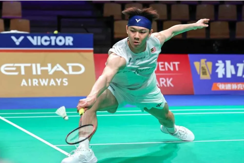 Zii Jia akan menentang pemain Perancis dalam saingan suku akhir Terbuka Artik esok.- FOTO: Agensi.