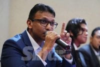 Datuk Seri Nazir Hussin Akhtar Hussin ketika sidang media pada Khamis. FOTO SINAR HARIAN - ROSLI TALIB 