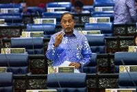 Zambry ketika sesi Pertanyaan-Pertanyaan Bagi Jawab Lisan sempena Mesyuarat Ketiga, Penggal Kelima, Parlimen ke-15 pada Khamis. - FOTO: Bernama 