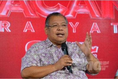 Profesor Ekonomi Universiti Kebangsaan Malaysia (UKM), Profesor Tan Sri Dr Noor Azlan Ghazali